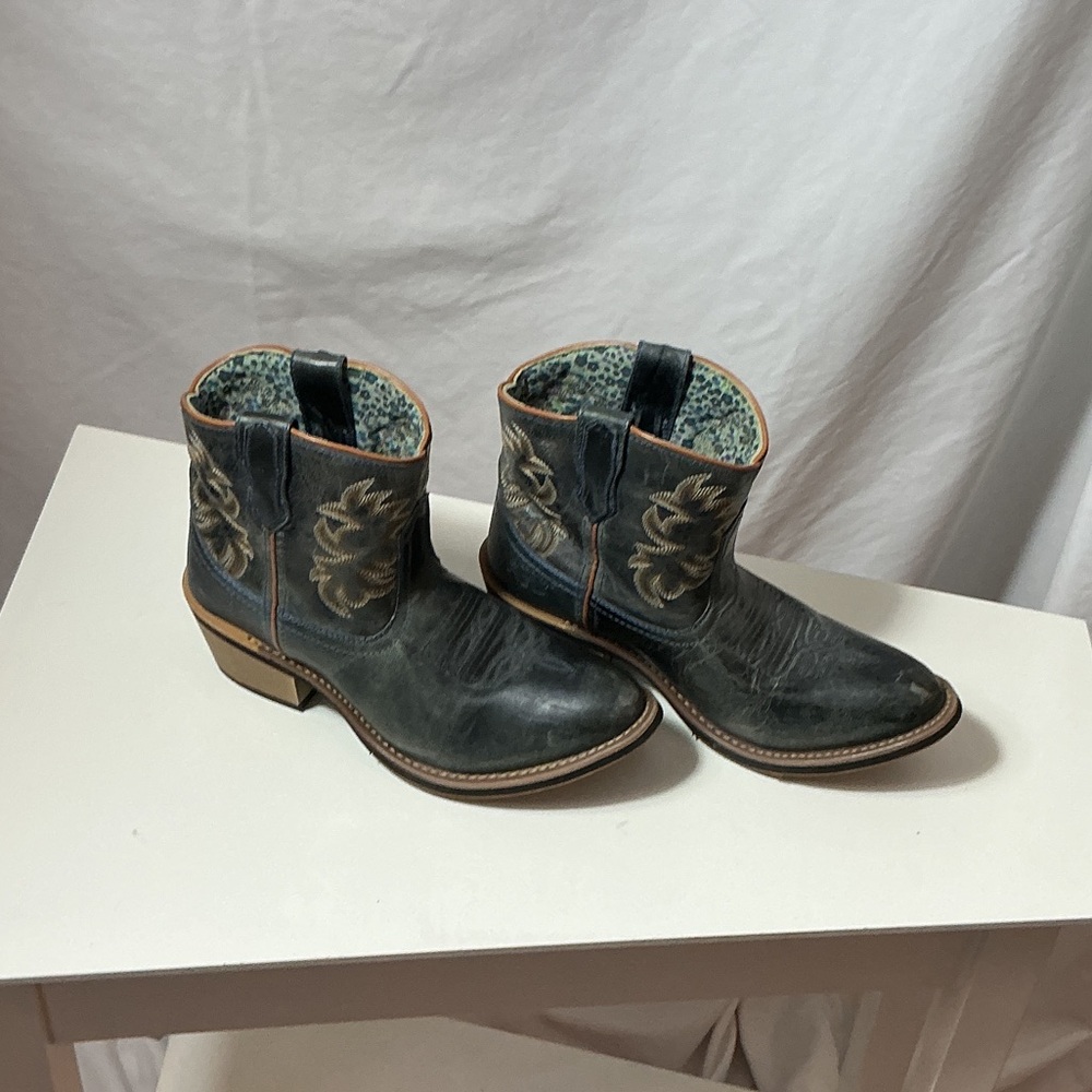 Laredo Western Short Shaft Leather Ankle Boots